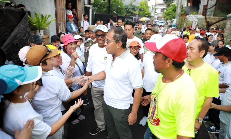 Danny Pomanto Ramaikan Jalan Santai Sehat