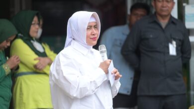 Ketua TP PKK Kota Makassar Serahkan Bantuan Stunting di Panakkukang