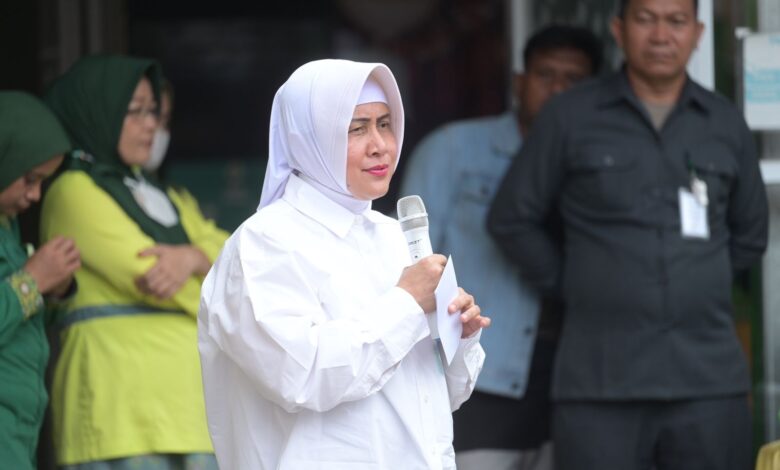 Ketua TP PKK Kota Makassar Serahkan Bantuan Stunting di Panakkukang