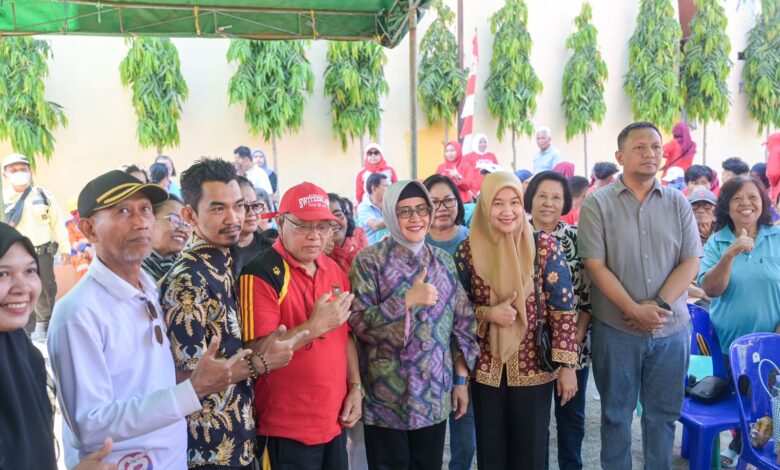 Indira Yusuf Ismail Tinjau Pelayanan Posyandu Lansia di Gereja Bukit Tamalanrea
