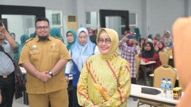 Ketua TP PKK Kota Makassar Dorong Ketahanan Keluarga Lewat Bimtek Kader Khusus