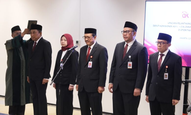 Perkuat Organisasi OJK Lantik Pejabat Level Deputi Komisioner dan Kepala OJK Daerah