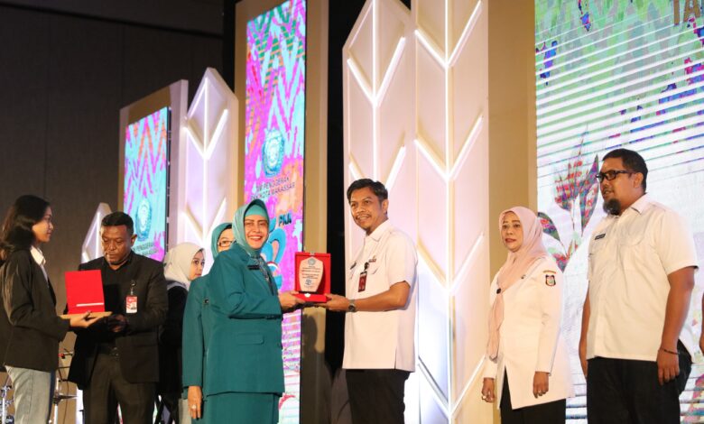 Peringatan HKG ke 52, Pj Sekda Terima Apresiasi Langsung dari Ketua TP PKK Kota Makassar