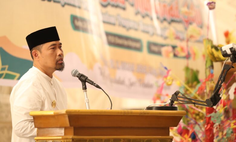 Pjs Wali Kota Makassar Buka Peringatan Maulid Nabi dan Kukuhkan Pengurus Remaja Masjid Raya
