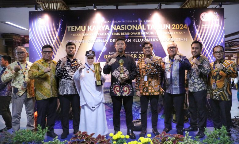 Pjs Wali Kota Makassar, Andi Arwin Azis Diganjar Penghargaan Upakarya Wanua Nugraha dari Kemendagri