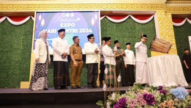Pj Sekda Makassar Irwan Adnan Dampingi Sekprov Sulsel Jufri Rahman Buka Expo Santri 2024