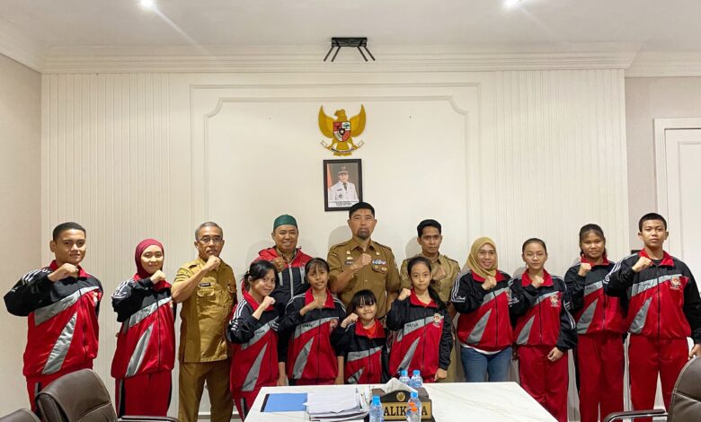 Pjs Wali Kota Makassar Lepas Tim Taekwondo Balaikota ke Kejuaraan Nasional KBPP Polri Jatim Cup