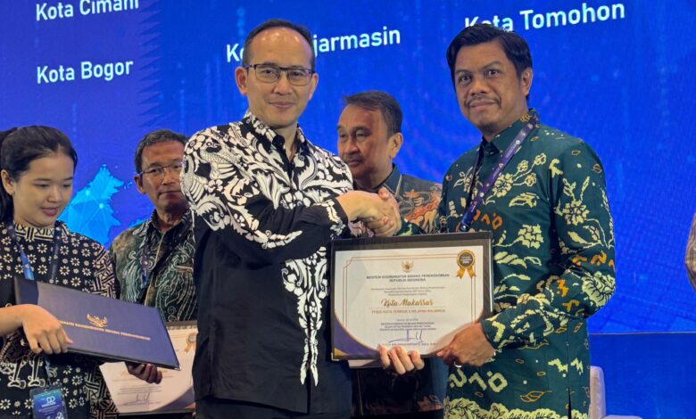 TIGA KALI BERTURUT-TURUT, MAKASSAR RAIH PENGHARGAAN KOTA TERBAIK TP2DD
