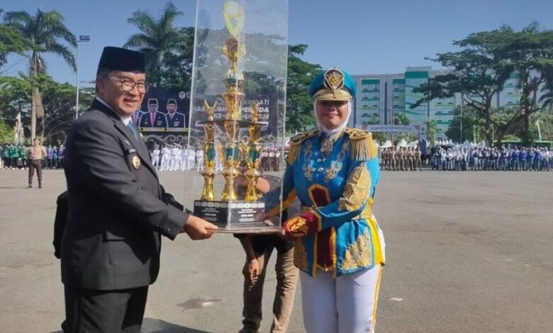 Sabet Juara Umum Piala Gubernur Lomba LKBB, SMAN 7 Samarinda Bawa Orkestrasi Suku Dayak