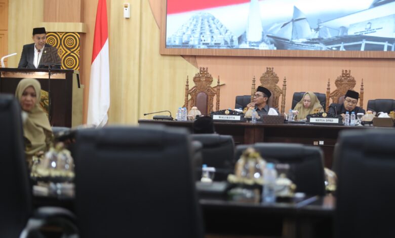 PJ Sekda Kota Makassar Hadiri Rapat Paripurna Tentang Pemandangan Umum Fraksi