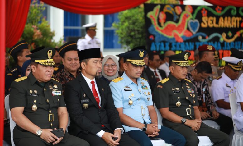 Pjs Wali Kota Makassar Arwin Azis Hadiri Sertijab Komandan Lantamal VI