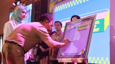 Pj Sekda Makassar Buka Peringatan Hari Ibu ke-96, Teken Komitmen Pencegahan Kekerasan Anak di Ranah Daring