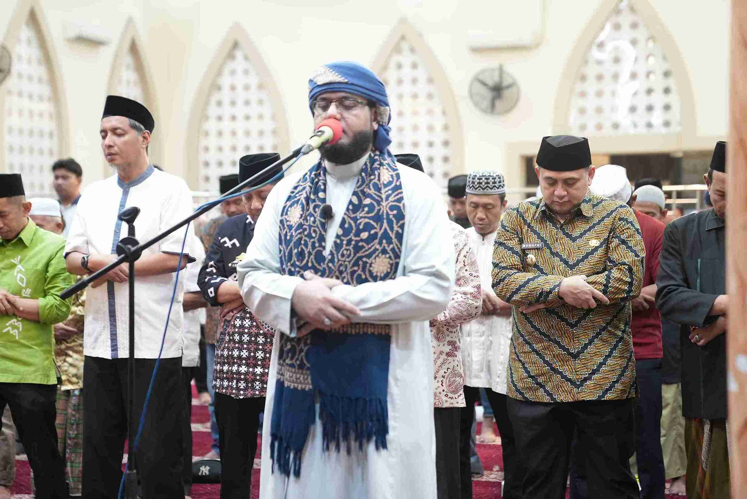 Wali Kota Makassar Perkuat Silaturahmi Lewat Buka Puasa Bersama Warga Kecamatan Ujung Tanah