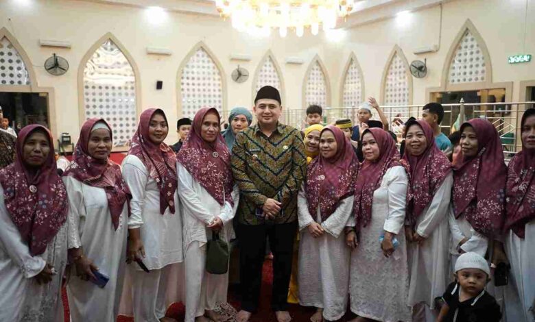 Wali Kota Makassar Perkuat Silaturahmi Lewat Buka Puasa Bersama Warga Kecamatan Ujung Tanah