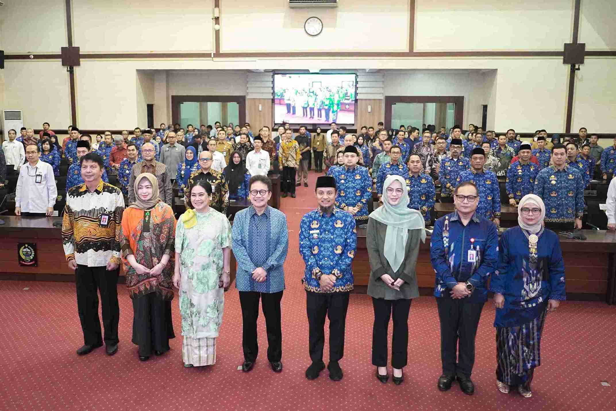 Pengukuhan Kepala OJK Sulselbar, Munafri Apresiasi Kepemimpinan Darwisman