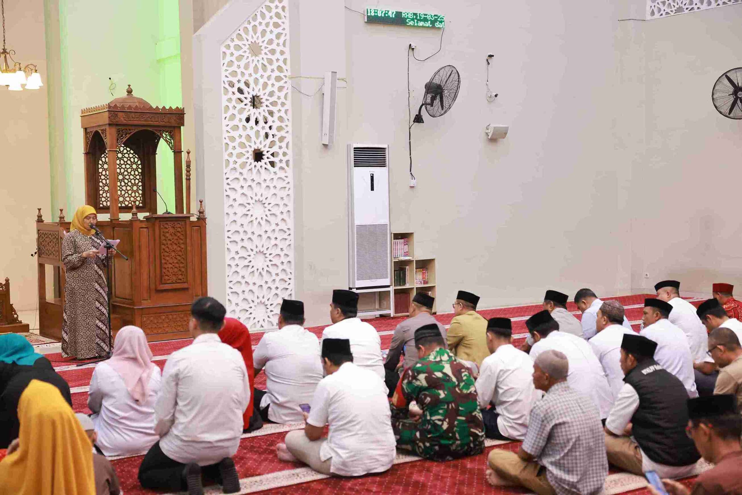 Wakil Wali Kota Makassar Aliyah Mustika Ilham Hadiri Buka Puasa Bersama di Masjid Cheng Ho