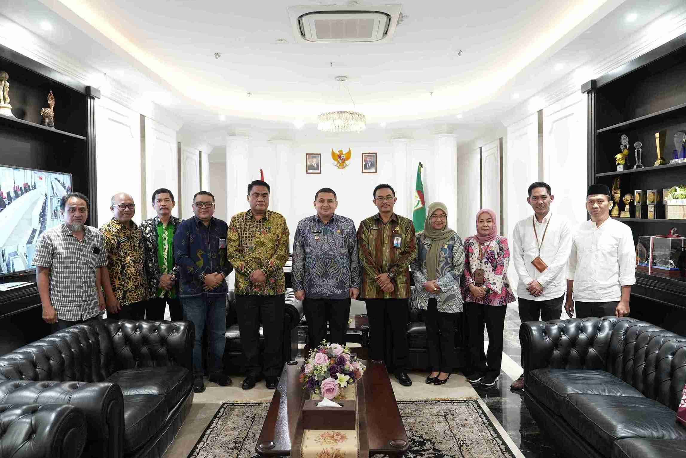 BKBBN Sulsel Serahkan DIPA 2026 dan Bahas Harganas 2025 dengan Wali Kota Makassar