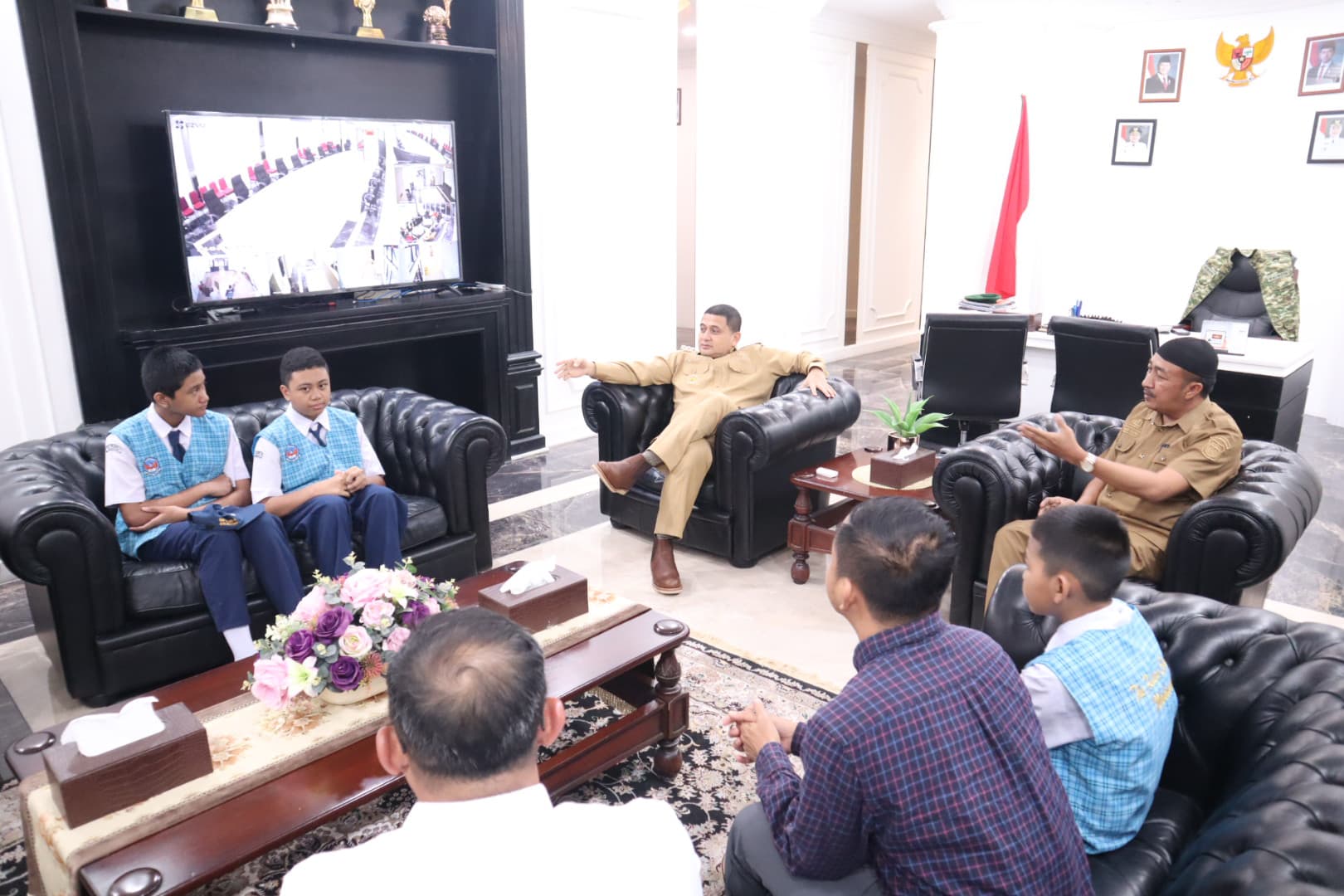 Wali Kota Makassar Munafri Dukung Siswa SMPN 6 Makassar Berprestasi ke Olimpiade Internasional