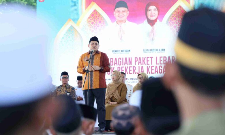 Jelang Lebaran, Pemkot Makassar Salurkan Ribuan Paket Sembako ke Pekerja Keagamaan