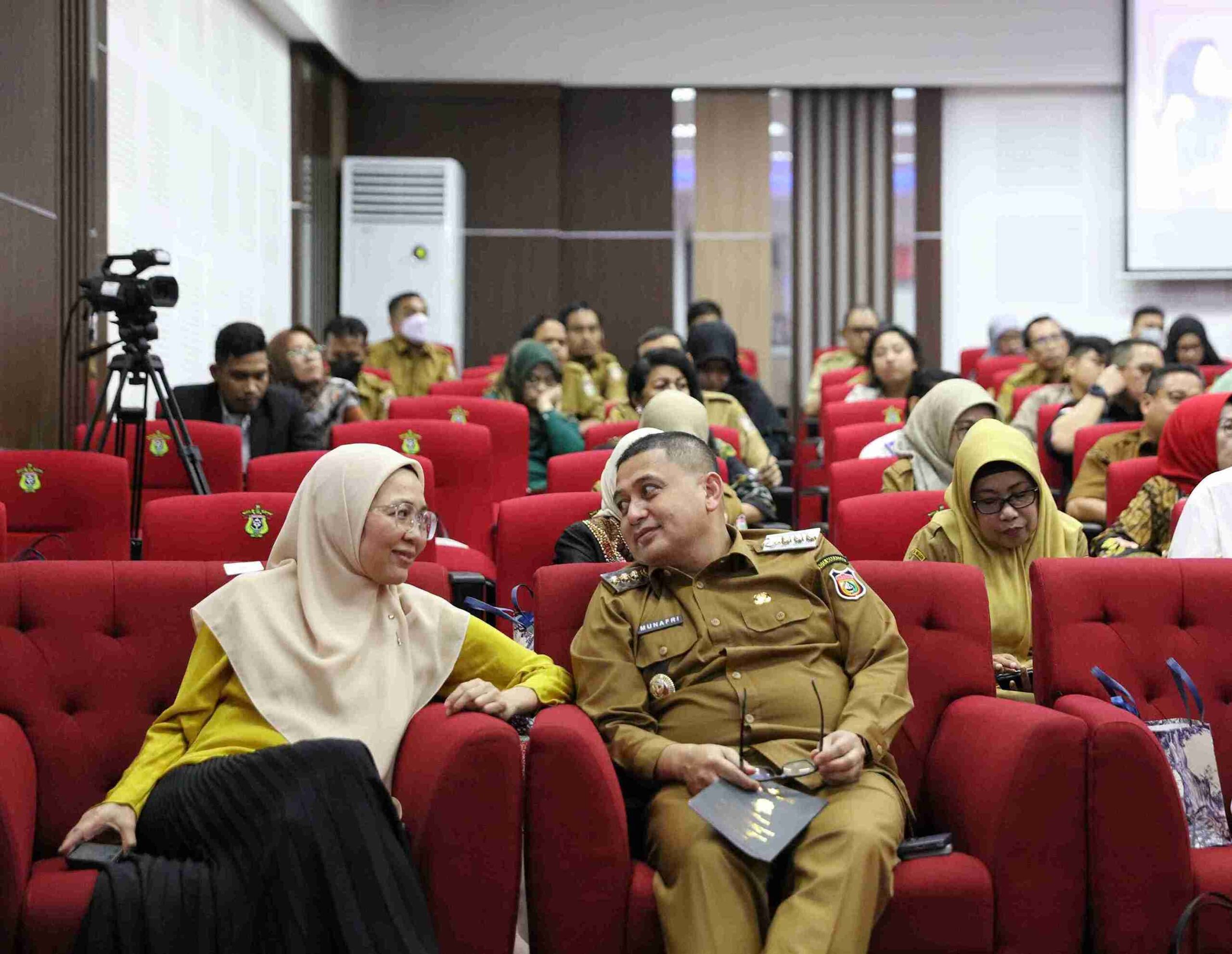 Ketua TP PKK Makassar Apresiasi Capaian Doktor Kepala Inspektorat Makassar