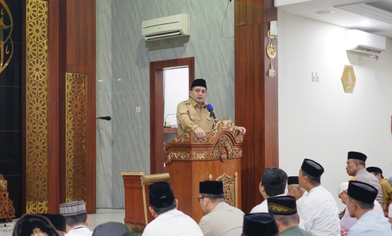 Safari Ramadan di Masjid Nurul Azis, Wali Kota Munafri Ajak Warga Jaga Keamanan dan Ketertiban Kota