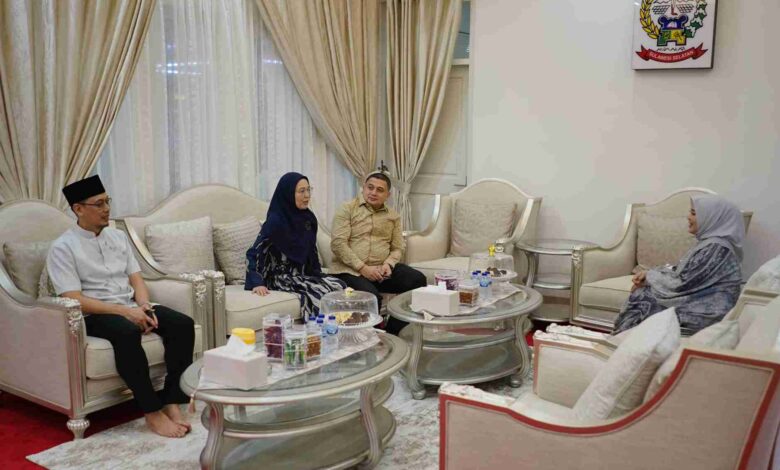 Pererat Silaturahmi Antar Lembaga, Ketua TP PKK Dampingi Wali Kota Makassar Silaturahmi ke Forkopimda di Moment Hari Raya Idulfitri