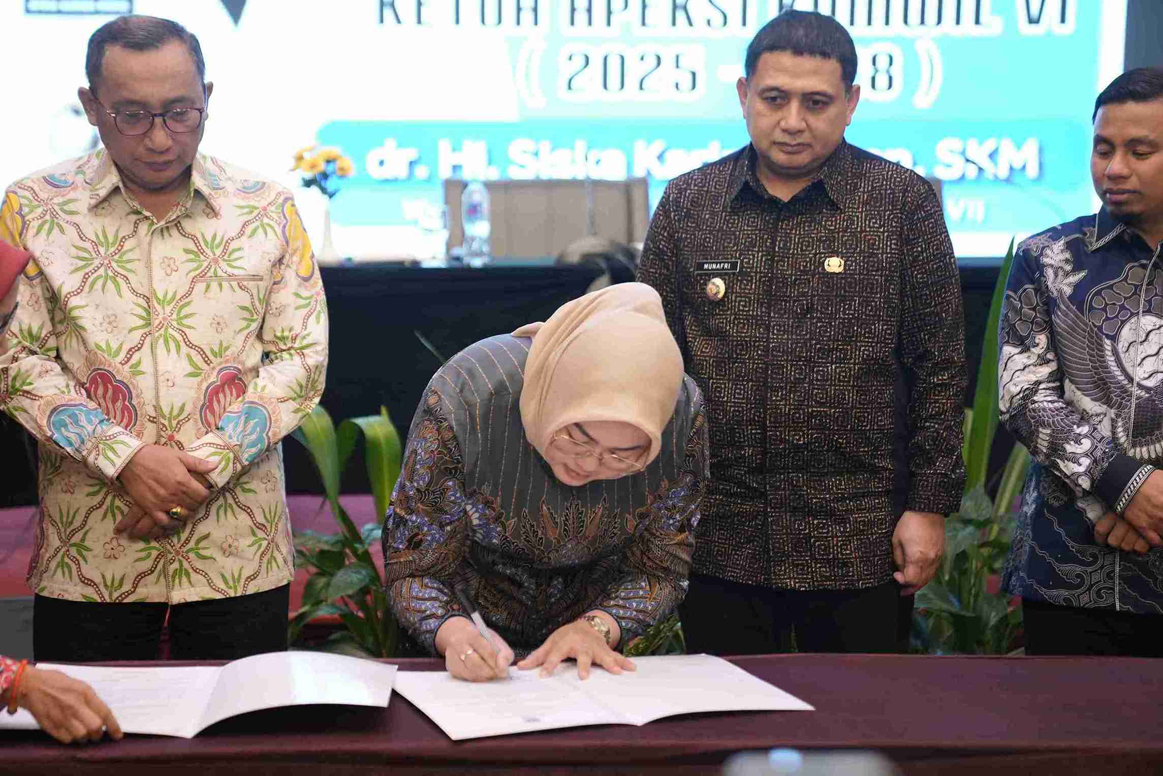 Wali Kota Appi Usul Bantuan Subsidi Listrik Bagi Warga Pulau Masuk Rekomendasi Muskomwil Luar Biasa APEKSI Komwil VI