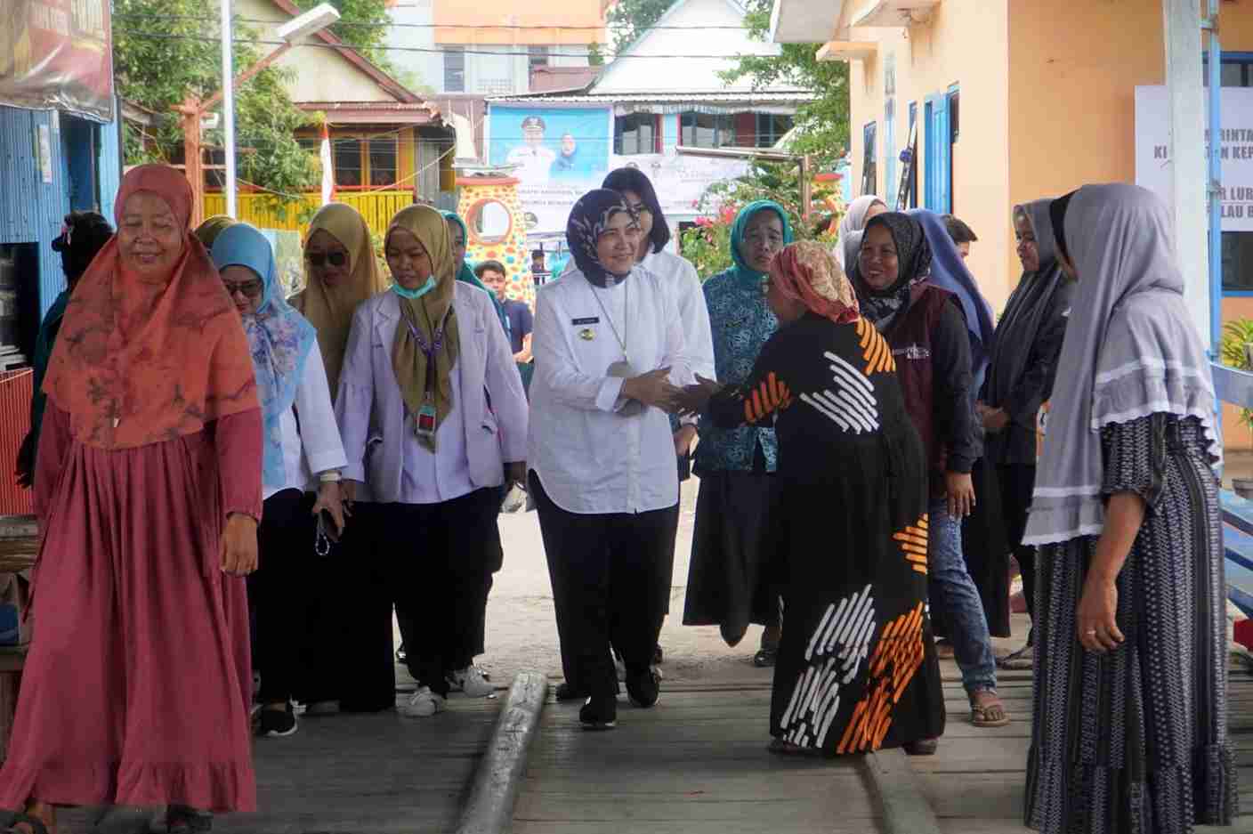 Appi-Aliyah Tinjau Pengelolaan Sampah dan Akses Listrik di Pulau Barrang Lompo