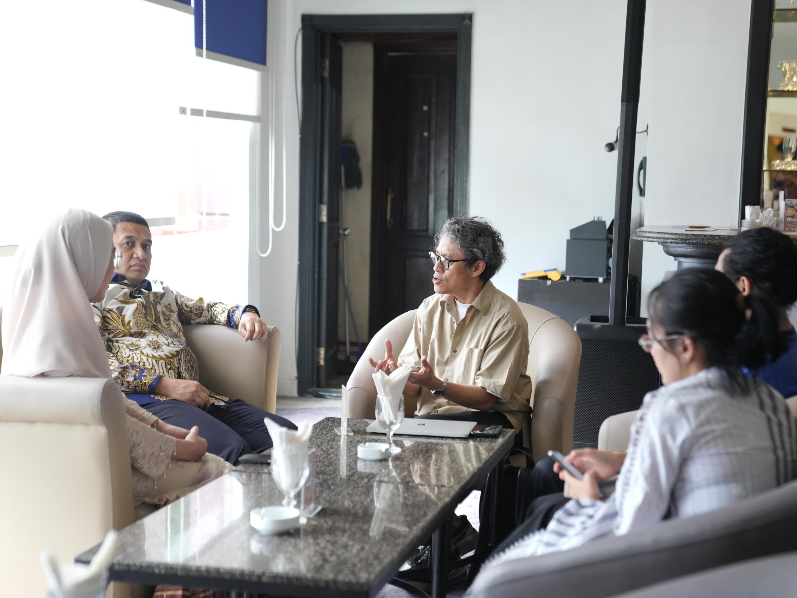 Munafri-Riri Riza Diskusi Bahas Penguatan Program Lewat Industri Kreatif