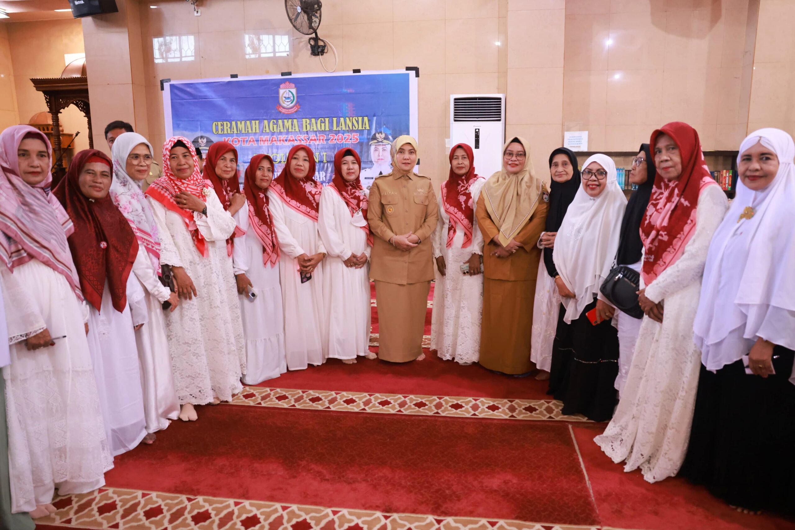 Aliyah Mustika Ilham Sebut Asupan Spiritual Penting Untuk Lansia Kota Makassar