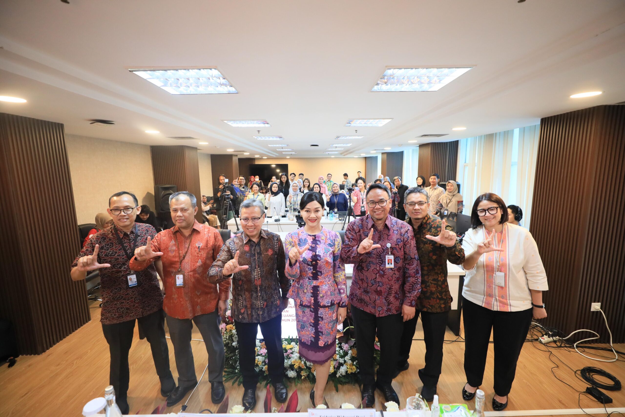 Indeks Literasi Dan Inklusi Keuangan Masyarakat Meningkat, OJK dan BPS Umumkan Hasil SNLIK Tahun 2025