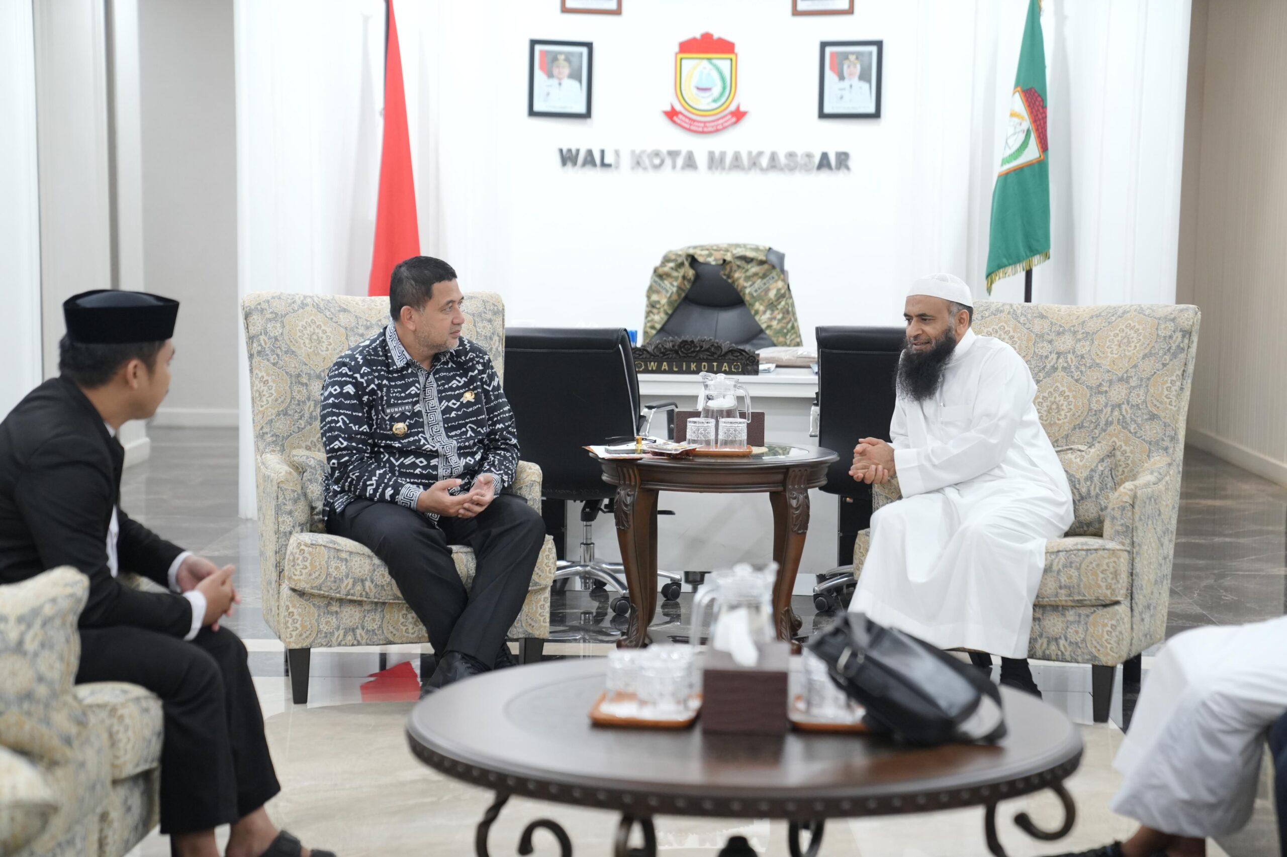 Pimpin Salat Iduladha, Imam Besar Masjid dari Makkah Merasa Terhormat