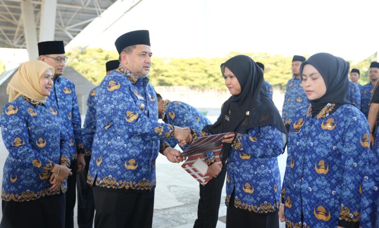 Serahkan SK CPNS 2024, Munafri Tekankan Pengabdian Pelayanan Kepada Masyarakat