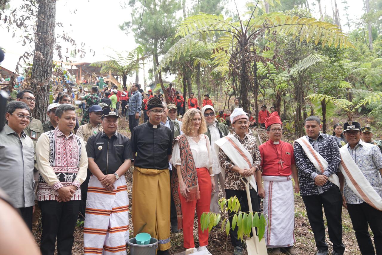 Hadiri HUT ke-78 Gereja Toraja, Munafri: Makassar Milik Semua, Tanpa Sekat