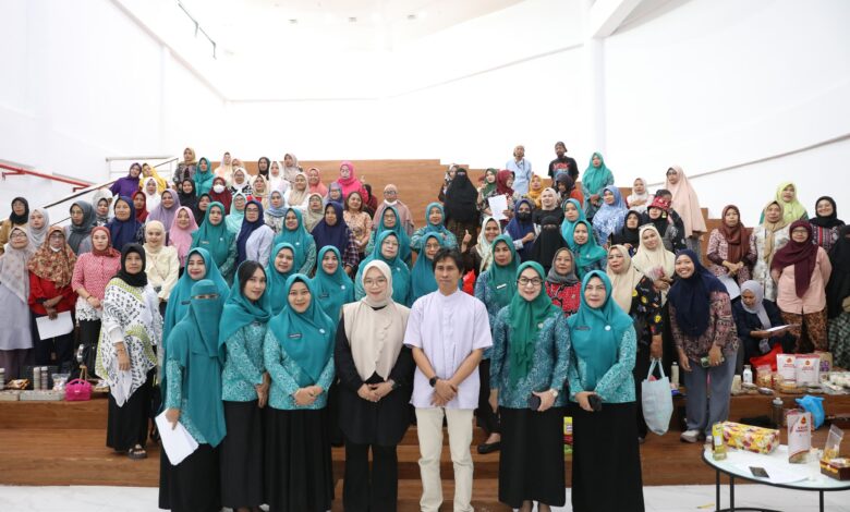 TP PKK Makassar Bimbing 153 UMKM Kelola Usaha dengan Literasi Keuangan dan Platform Digital