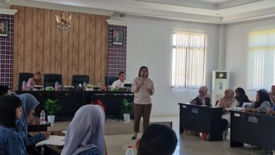 Cerdas Keuangan di Era Digital: OJK Sulselbar Dukung Literasi UMKM dan Generasi Muda Polman