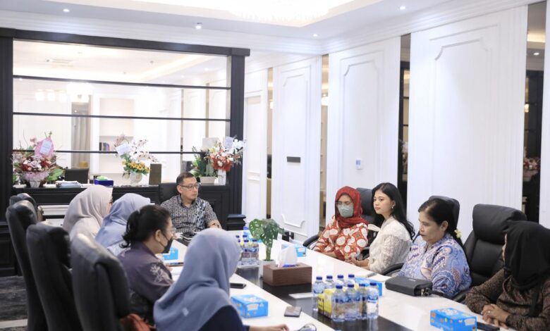 Terima Pengurus HWDI Sulsel, Sekda Zulkifly Perkuat Pelayanan Optimal Bagi Penyandang Disabilitas di Makassar