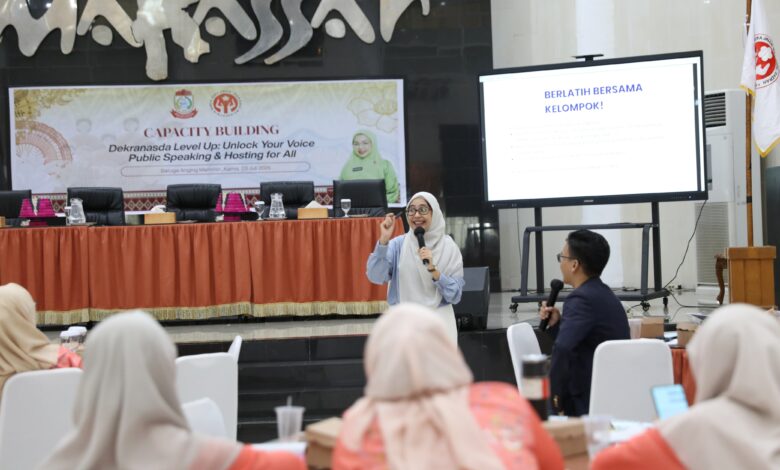 Dekranasda Makassar Gelar Pelatihan Public Speaking dan MC Bagi Pengurus