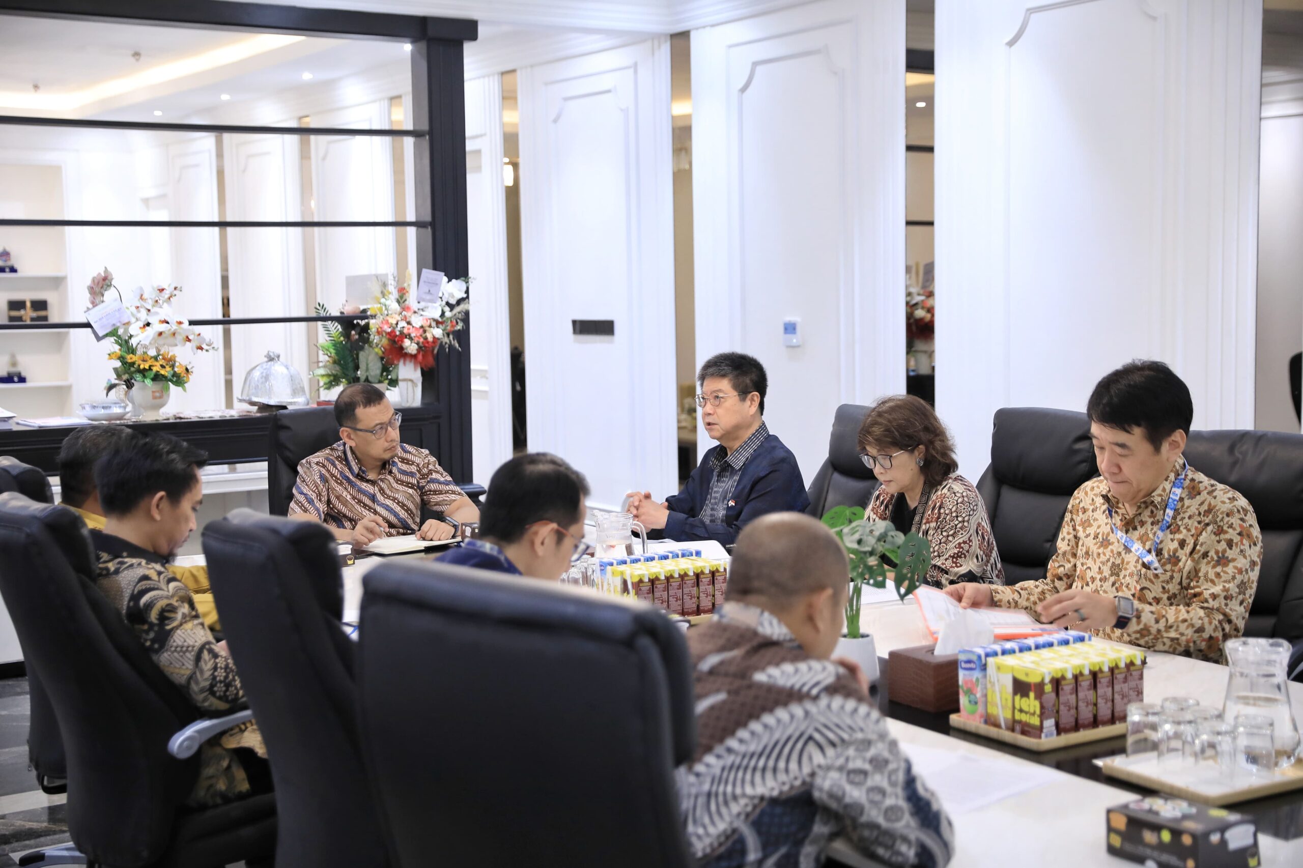 Sekda Zulkifly Ketemu Konsulat Jepang, Jajaki Peluang Kerja Sama Pengurangan Sampah Teknologi Maniwa di Makassar