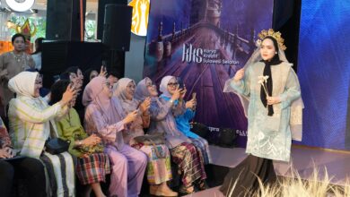 Makassar Tampilkan Karya Tenun Khas di Panggung Wastra Heritage Market Sulsel