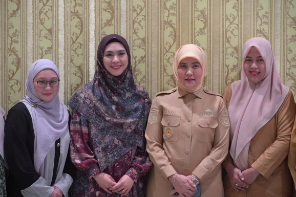 Wakil Wali Kota Makassar Hadiri Safari Dakwah Bersama Ustadzah Oki Setiana Dewi, Disambut Antusias Para Remaja