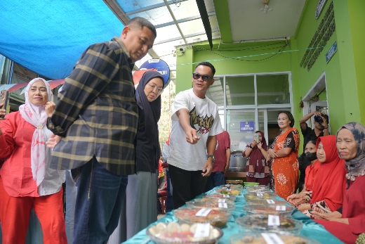 Munafri dan Melinda Aksa Ramaikan Pesta Bakar Ikan Semarak HUT ke-80 RI di Ujung Tanah