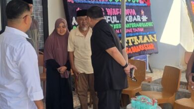 Kunjungan Kemanusiaan: Munafri dan Dirjen Otda Hadir untuk Korban Tragedi DPRD Makassar