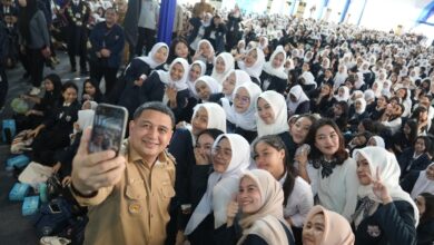 Wali Kota Makassar Perkenalkan Program Makassar Creative Hub di PKKMB Unibos 2025