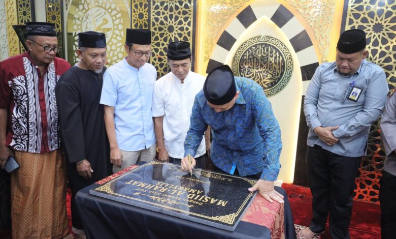 Wali Kota Makassar Resmikan Masjid Al-Rahmat Amaryllis Tanjung Bunga
