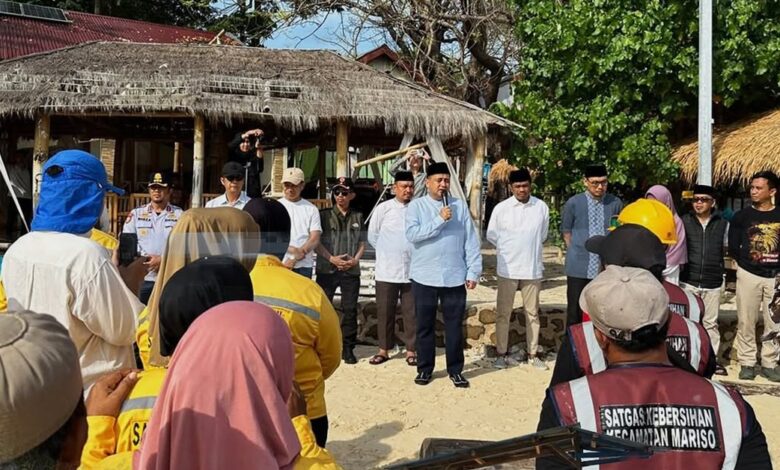 Mahyuddin Turut Serta dalam Gerakan Jumat Bersih Bersama Wali Kota Makassar