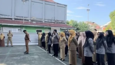 Gelar Apel Perdana di Kantor Sementara, Sekretaris DPRD Makassar Tekankan Pentingnya Keaktifan Staf