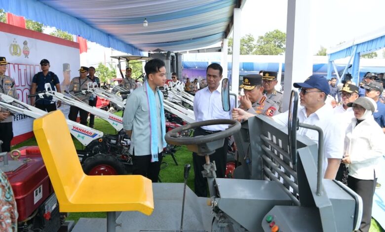 Mentan Amran Dampingi Wapres Gibran Tanam Jagung Serentak di Banten