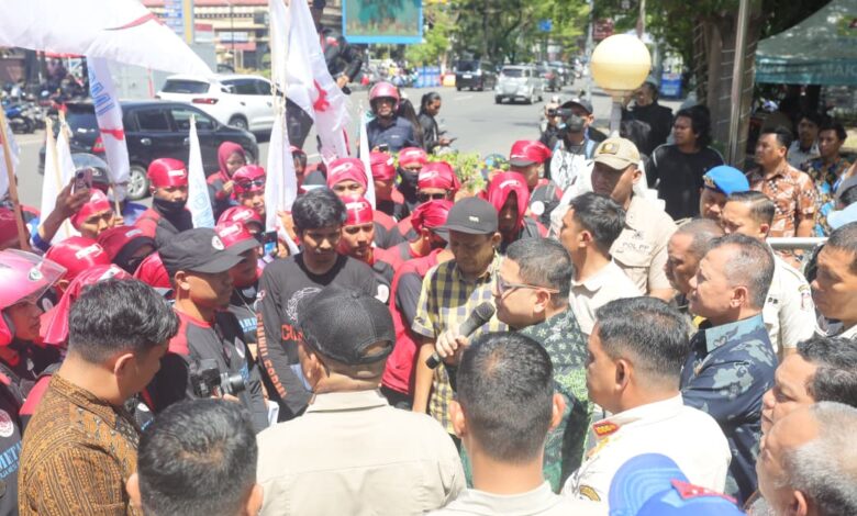 Munafri Turun Langsung Jemput Aspirasi FSPMI, Siap Fasilitasi Dialog Soal Kenaikan UMK 2026