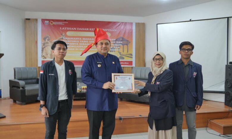 Dari Radio hingga Balai Kota, Kisah Perjalanan Munafri yang Menginspirasi Mahasiswa Hukum